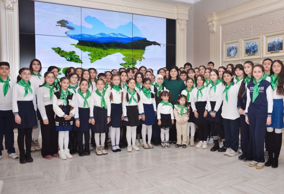 Abşeronlu məktəblilər “Yaşıl dünya naminə həmrəy olaq” dedilər