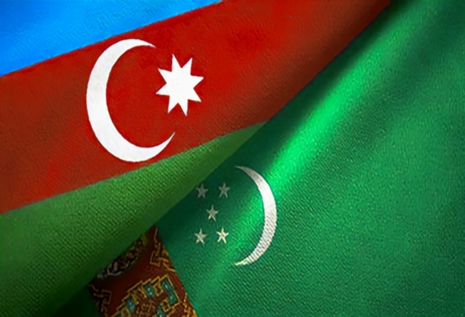 Азербайджан закупил в Туркменистане текстильную продукцию