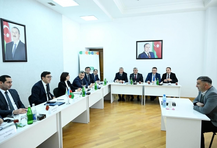 Fərid Qayıbov Azərbaycanın üç rayonunda vətəndaşlarla görüşüb