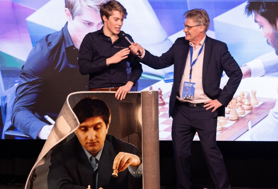 Dutch Max Warmerdam and Belgian Stefan Beukema receive Vugar Hashimov Fair Play Award