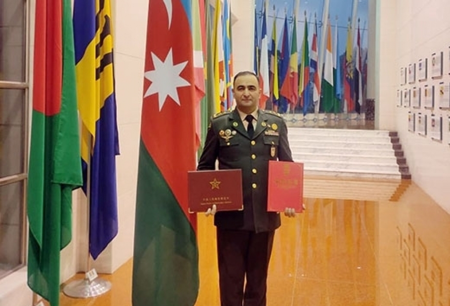阿塞拜疆军人以优异成绩从中国军事学院毕业
