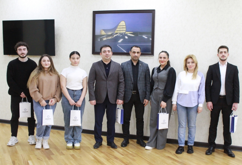 BSU journalism faculty students visit AZERTAC