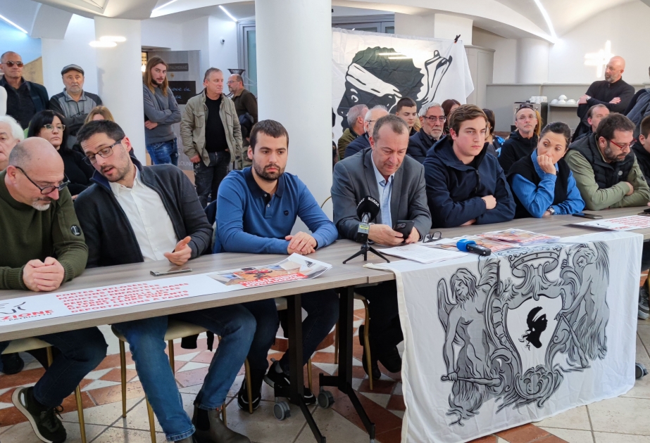 Korsikalılar Fransa polisinin dinc fəallara qarşı repressiyasına etiraz edirlər VİDEO