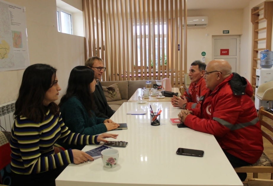 La Media Luna Roja de Azerbaiyán ha llevado a cabo una evaluación de las necesidades de los residentes de origen armenio que viven en Khankendi y otras regiones