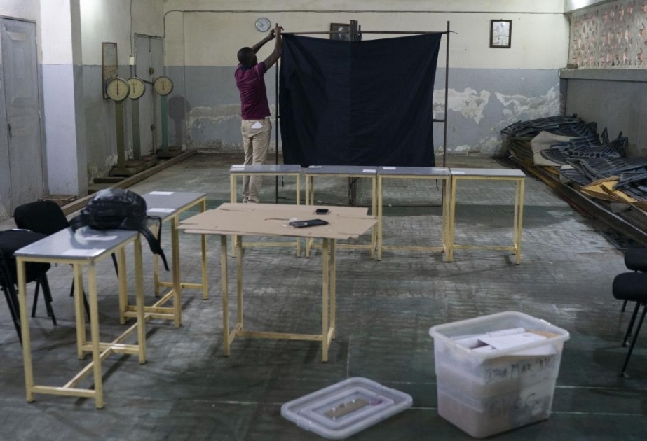 Senegal’s Macky Sall postpones presidential election