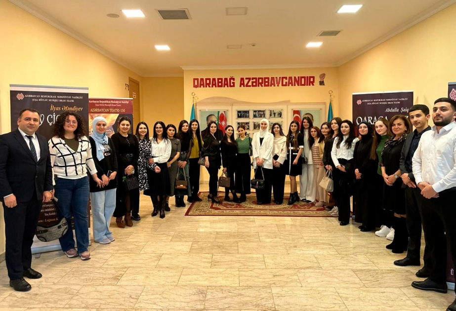 Gənc müəllimlər növbəti dəfə teatr tamaşalarında
