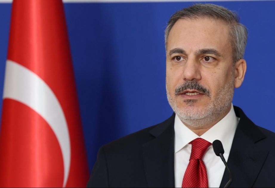 Türkiyənin xarici işlər naziri Qətərin Baş naziri ilə telefonla danışıb
