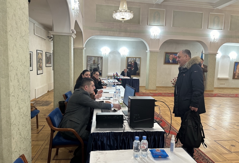 Azerbaijanis start voting at four polling stations set up at diplomatic missions in Russia