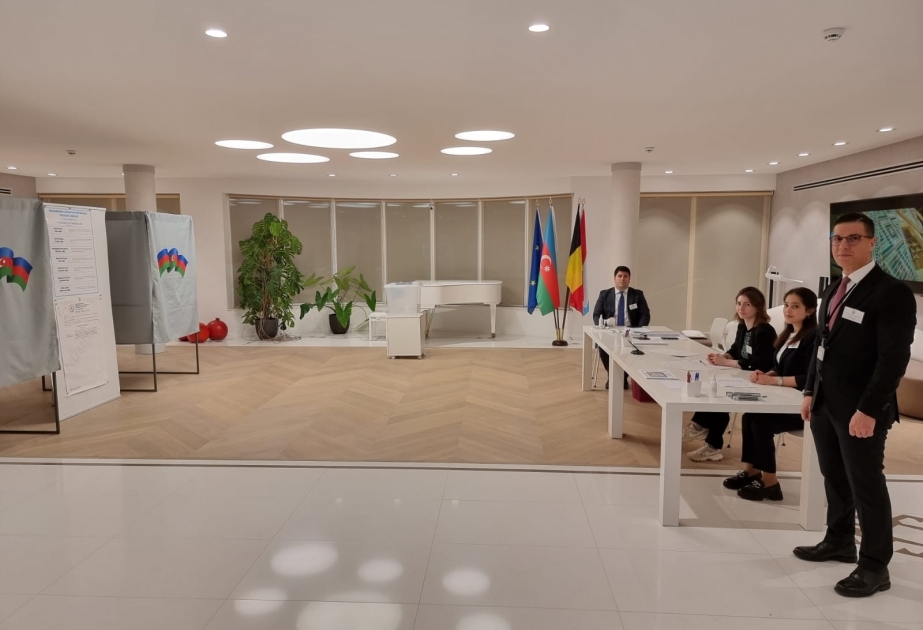 Azerbaijani citizens in Belgium exercise their voting rights