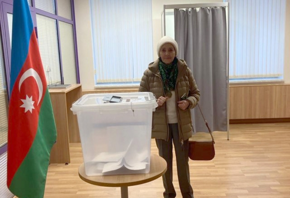 Estoniyadakı səfirliyimizdə səsvermə prosesində gənclər xüsusi fəallıqları ilə seçilirlər