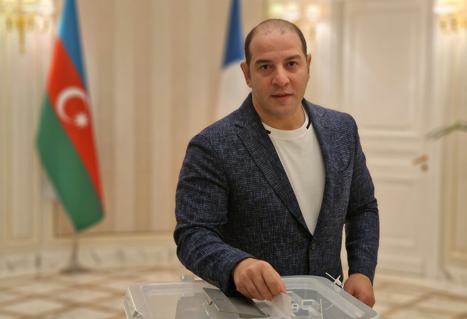 Election présidentielle : les membres de l’équipe d’Azerbaïdjan de judo votent à Paris
