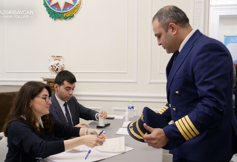Сотрудники AZAL, находящиеся за рубежом, принимают участие в выборах