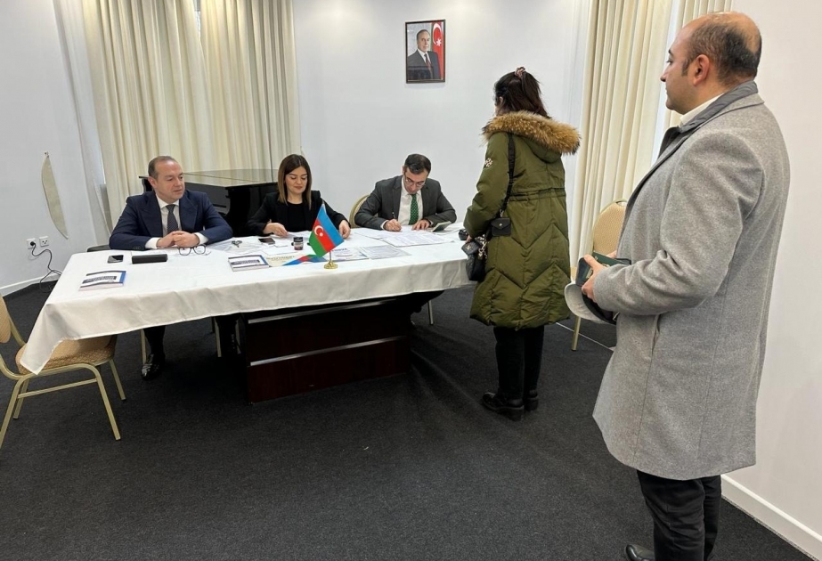 Избирательный процесс успешно продолжается в посольстве Азербайджана в Польше
