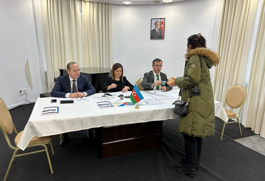 Polşada seçicilər səsvermə prosesində yüksək fəallıq göstəriblər