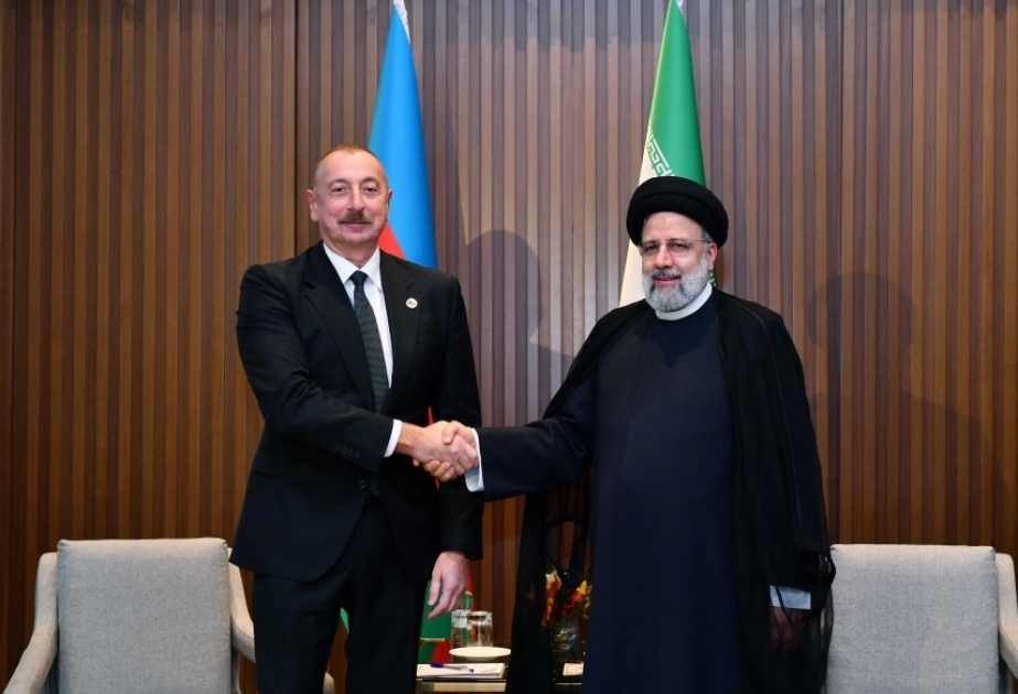 Irans Präsident gratuliert Präsident Ilham Aliyev