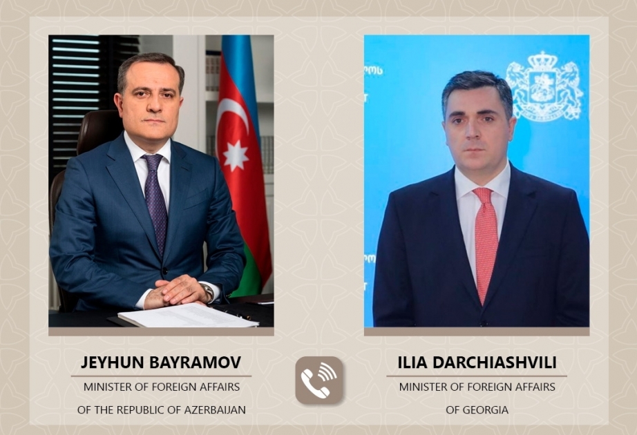 Los ministros de Asuntos Exteriores de Azerbaiyán y Georgia mantienen una conversación telefónica