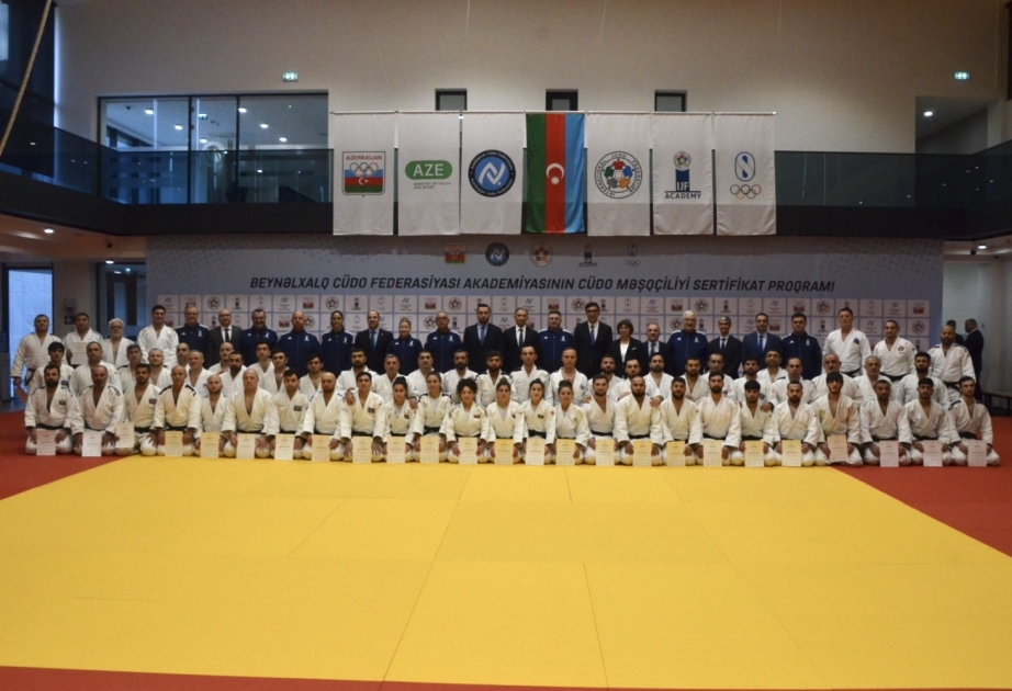 IJF Akademiyasının proqramını bitirən azərbaycanlı məşqçilərə sertifikat təqdim olunub