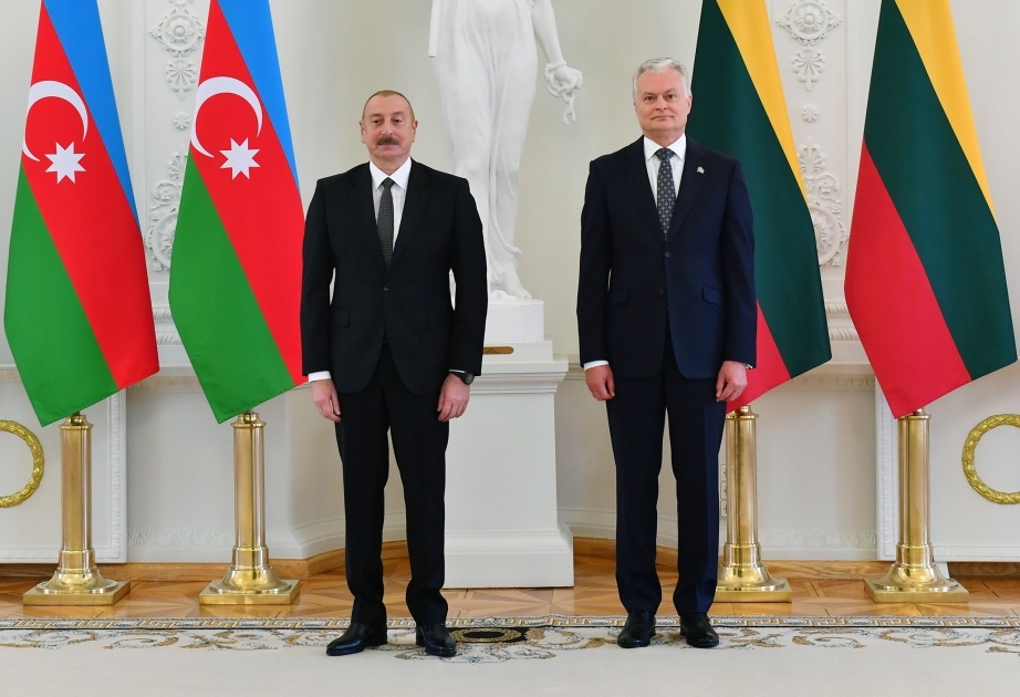 Presidente Ilham Aliyev recibe una carta de felicitación de su homólogo lituano