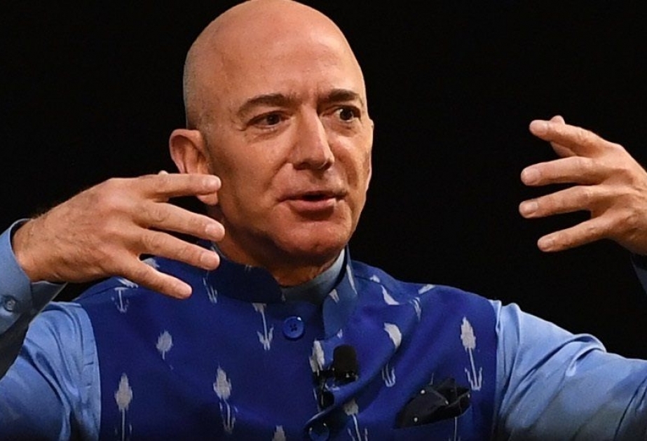 Bezos “Amazon”un 2 milyard dollar dəyərində səhmlərini satdı