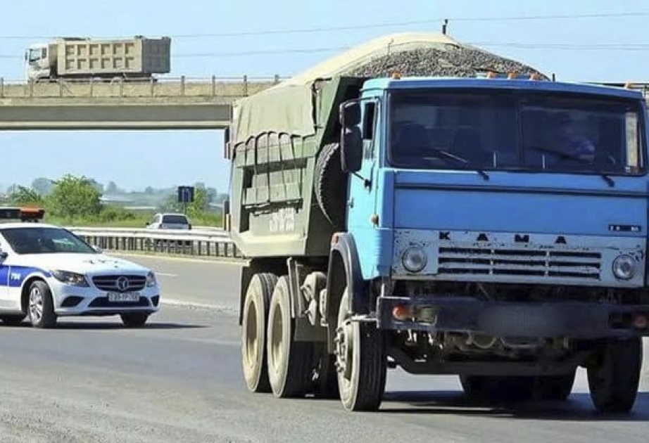 Baş Dövlət Yol Polisi: Son bir ildə yük avtomobillərinin iştirakı ilə 127 yol qəzası baş verib