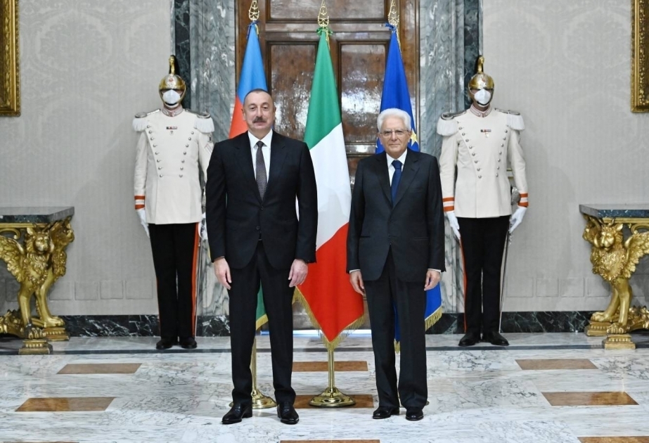 Italienischer Präsident Sergio Mattarella gratuliert Präsident Ilham Aliyev zu seinem Wahlsieg