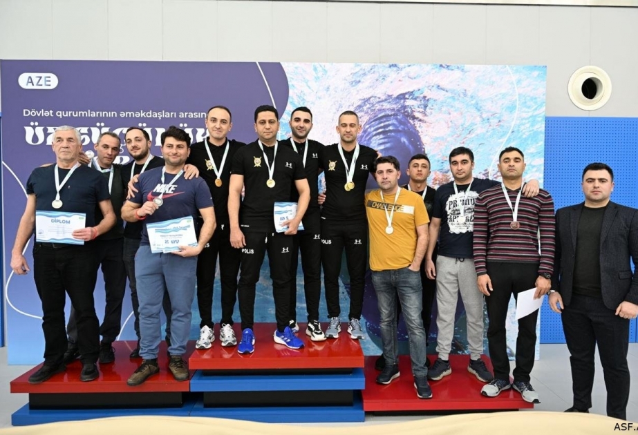 FHN-in komandası üzgüçülük yarışında bürünc medal qazanıb