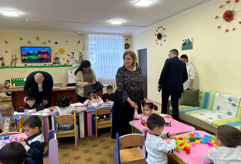 Respublika Uşaq Kitabxanasının əməkdaşları uşaq evini ziyarət ediblər