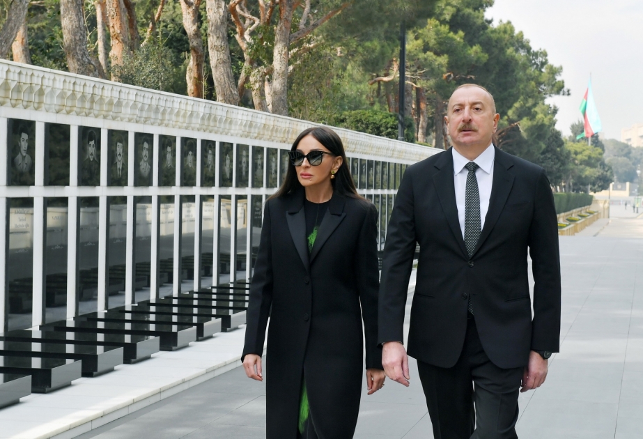 President Ilham Aliyev paid tribute to Azerbaijani martyrs VIDEO