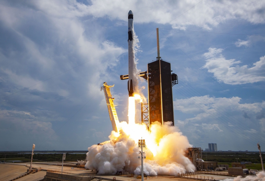 “SpaceX” daha 22 internet-peykini orbitə çıxarıb