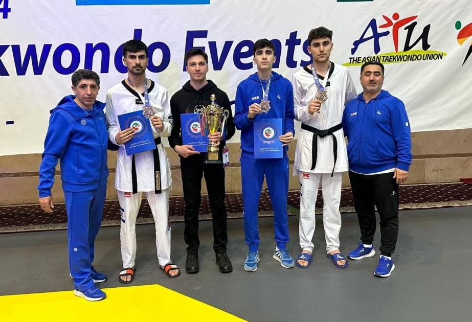 Los taekwondistas azerbaiyanos ganan otras dos medallas en el torneo de Teherán