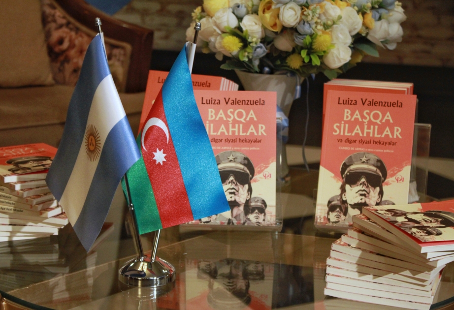Se ha presentado en Bakú el libro "Cambio de armas y otros cuentos políticos"