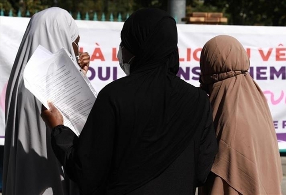 Les musulmanes sont discriminées dans l'éducation et la société civile en France