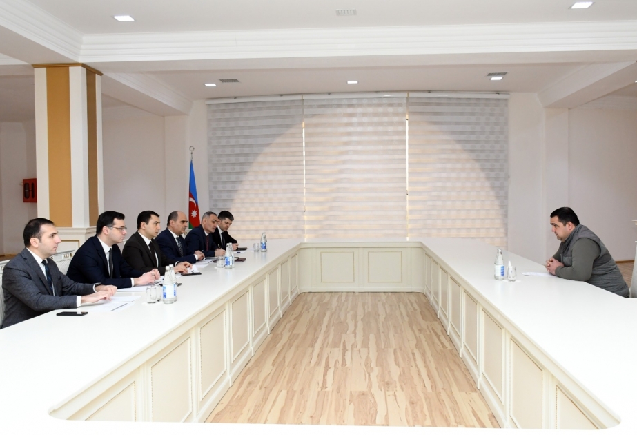 Mədəniyyət naziri Salyanda vətəndaşların müraciətlərini dinləyib