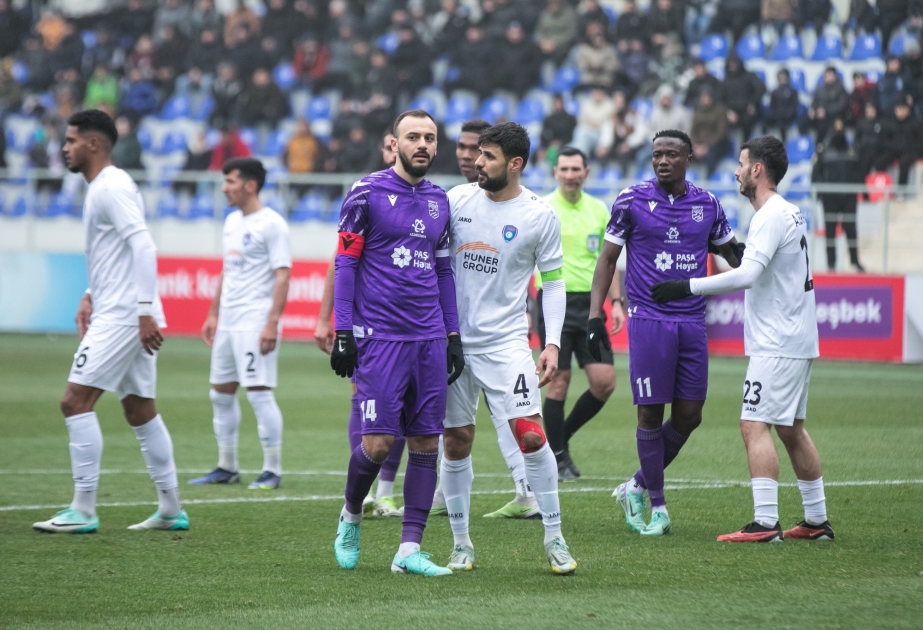 Premyer Liqa: “Sumqayıt” 50-ci ev heç-heçəsinə, “Araz-Naxçıvan”ın futbolçusu isə 25-ci qoluna imza atıb