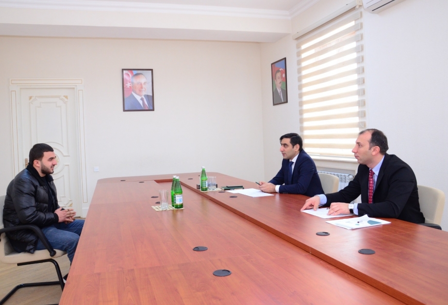Aqrar Xidmətlər Agentliyinin sədri Sərdar Hacıyev Tovuzda vətəndaşları qəbul edib, təsərrüfatlara baş çəkib