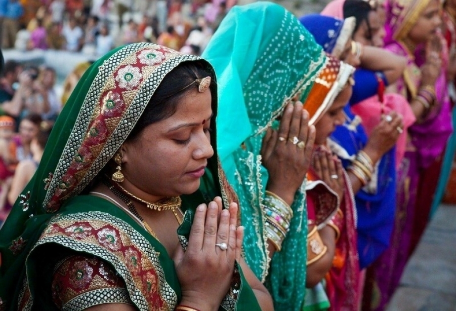 300 taken ill after consuming food at religious event in India