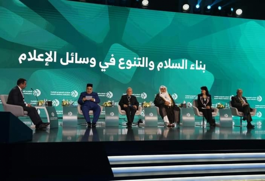 QMİ sədri beynəlxalq forumda medianın ictimai rəyə təsirlərindən danışıb