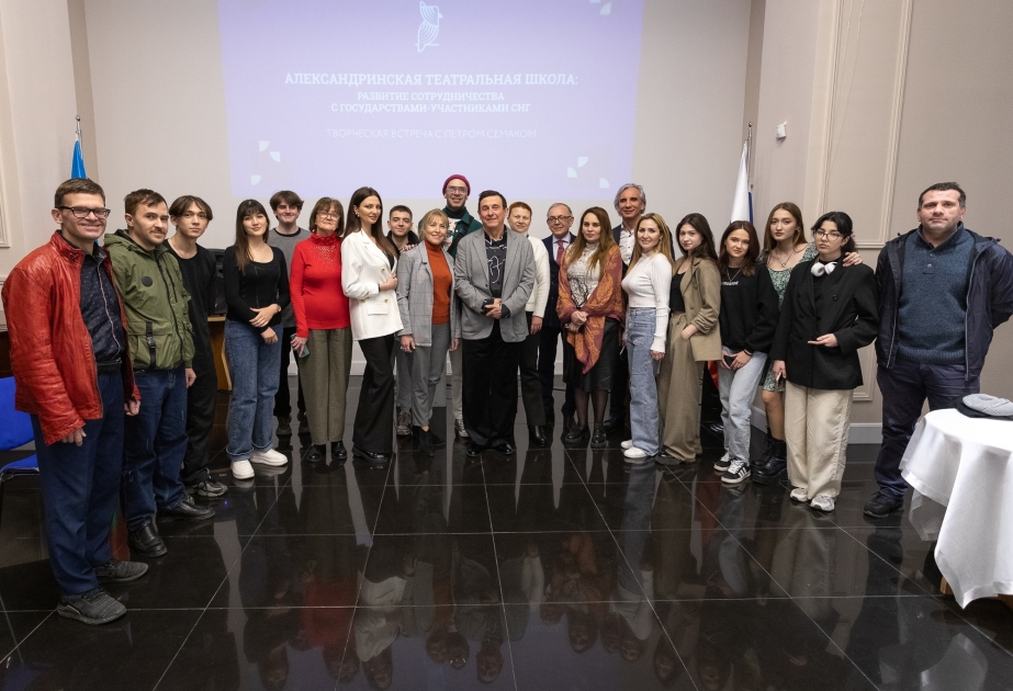Bakıdakı Rus evində Rusiyanın Xalq artistinin yaradıcılıq axşamı olub