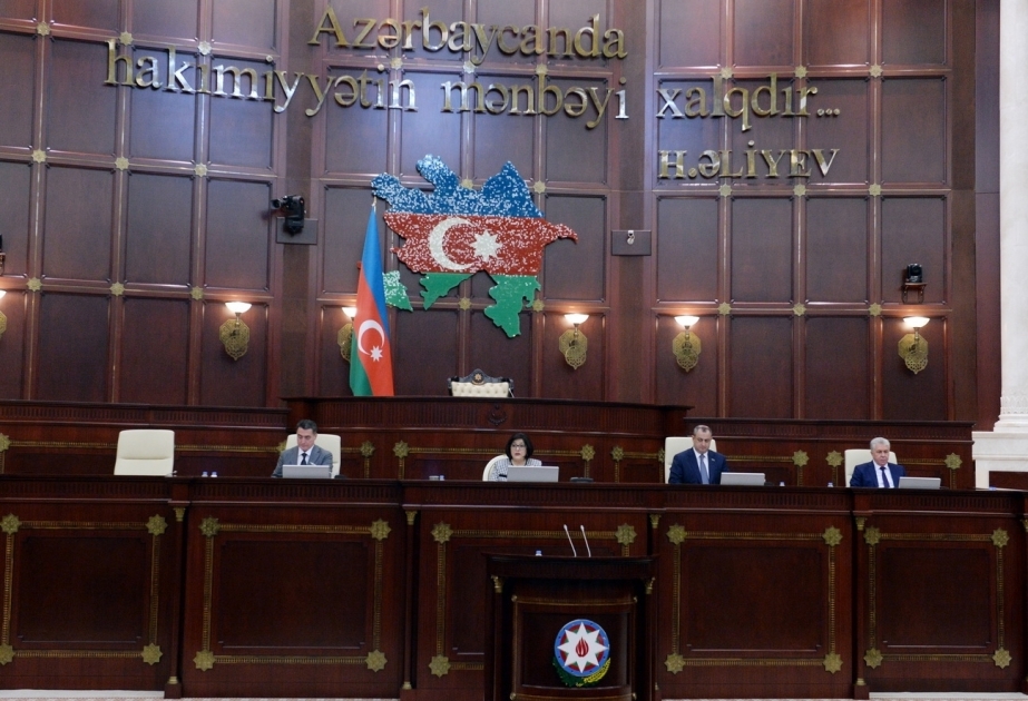 Azerbaijan parliament appoints Fikret Mammadov as judge to Constitutional Court