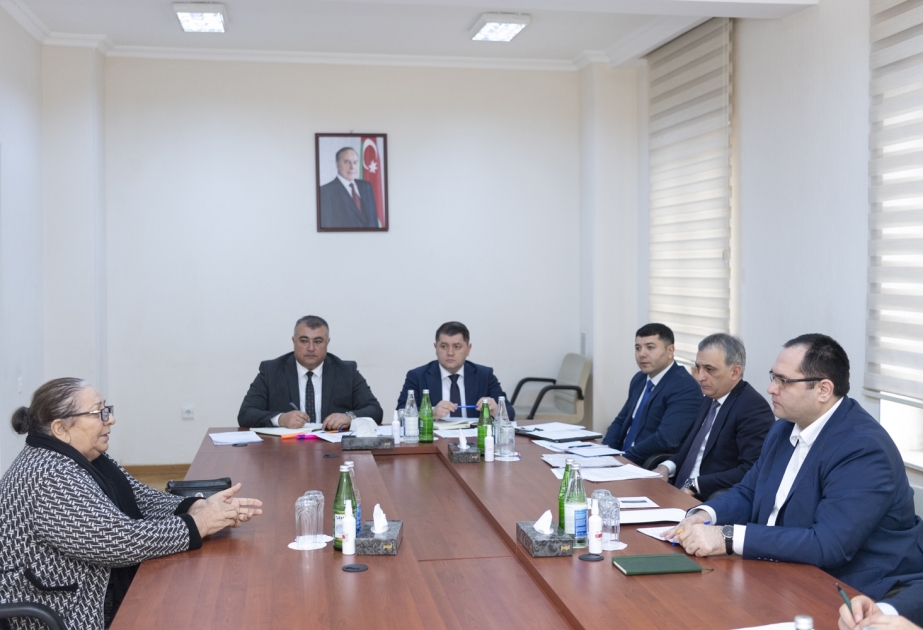 Nazir Məcnun Məmmədov Bərdədə vətəndaşları qəbul edib, fermerlərlə görüşüb