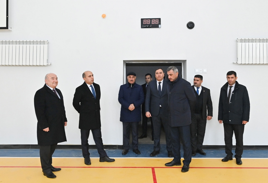 Emin Əmrullayev Beyləqanda təmir edilən məktəbdə olub
