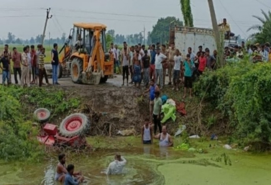 22 killed, 10 injured as tractor trolley overturns in India