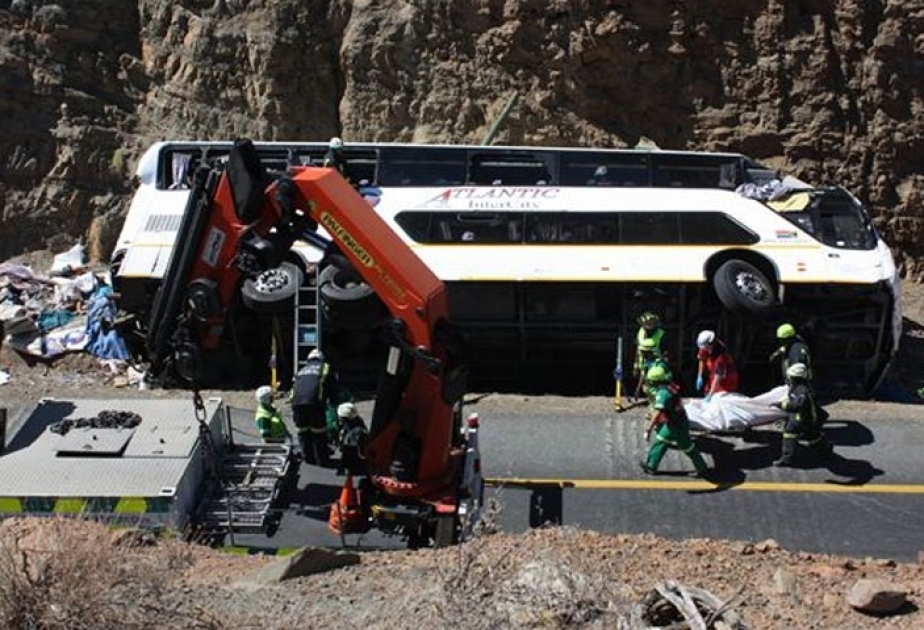 8 die after bus overturns in South Africa