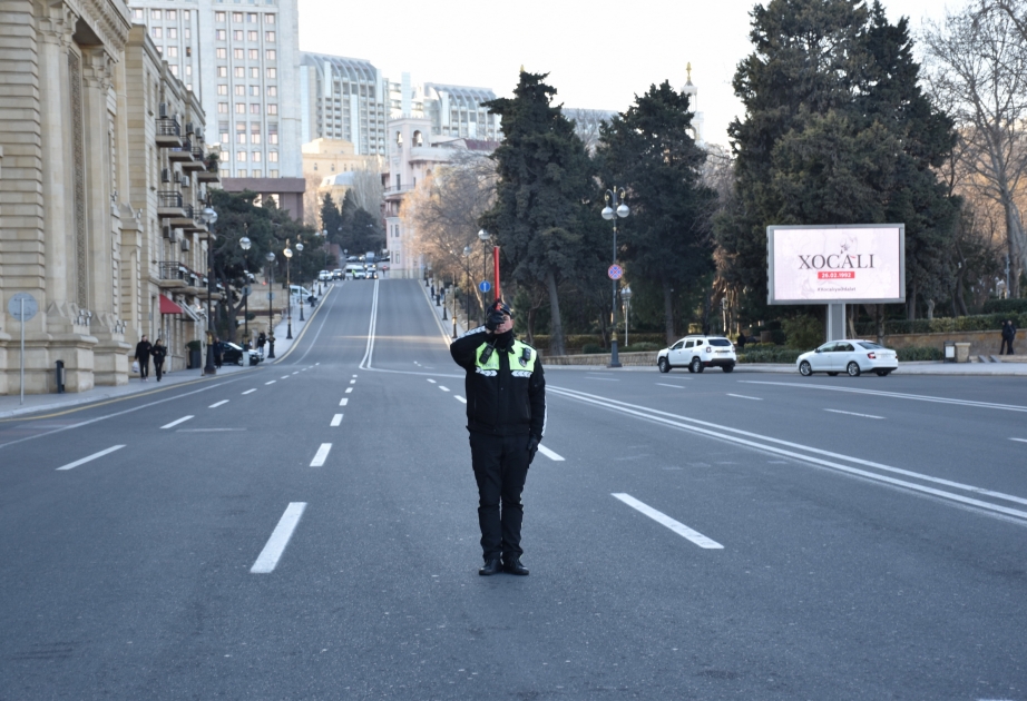 为霍贾雷大屠杀遇难者默哀一分钟
