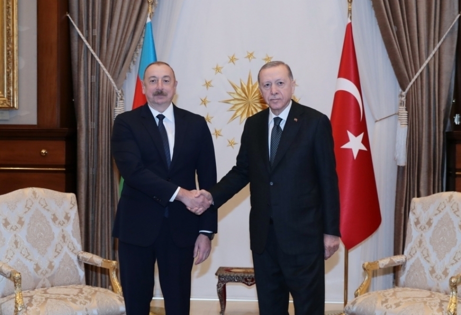 الرئيس إلهام علييف يتصل هاتفيا برئيس تركيا