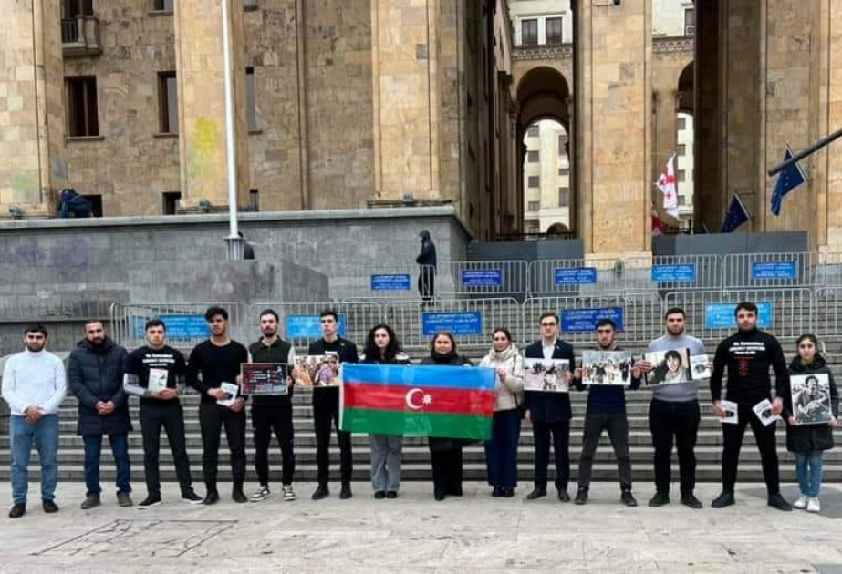 Tbilisidə “Xocalı faciəsi insanlığa qarşı törədilmiş cinayətdir: tanıyaq və tanıdaq” adlı aksiya keçirilib