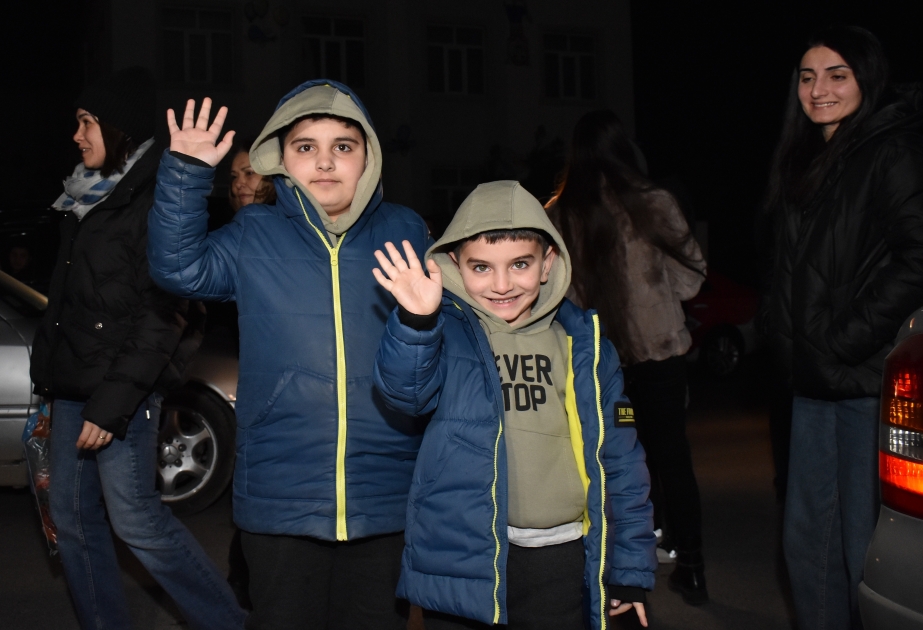 Otro grupo de familias de ex desplazados internos regresa a la ciudad natal de Lachin