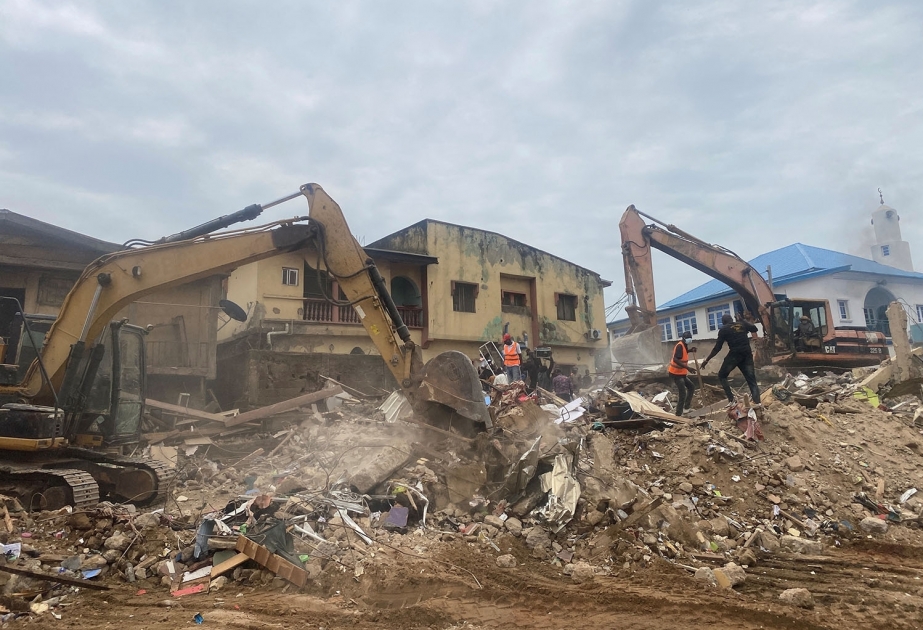6 killed in Nigeria building collapse