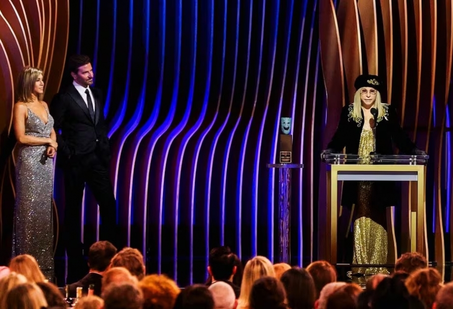 Barbra Streisand receives standing ovation at SAG awards, thanks her fellow actors and directors ‘for giving me so much joy’