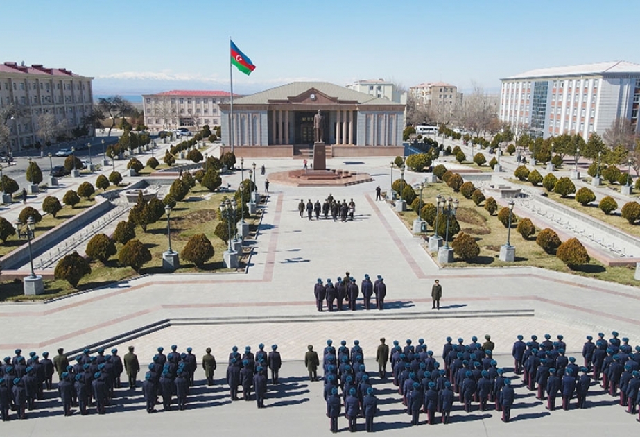 Heydər Əliyev adına Hərbi Liseyin müstəqil fəaliyyətə başlamasının ildönümü qeyd edilib